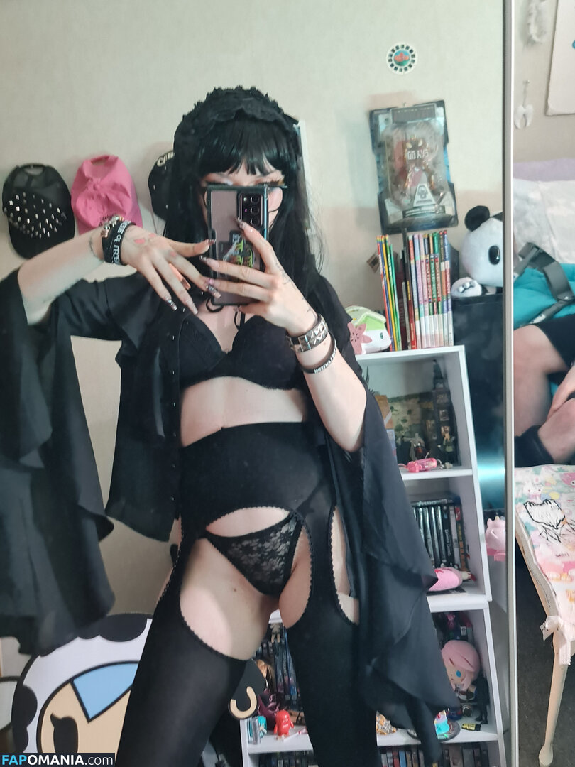 +:｡.ruby ʚ ♡ ɞ ⋆ ✧.｡ / allmyheartbear / myarykerx / usakumyawhore / usakyumawhore Nud OnlyFans  Fotografie scursă #12