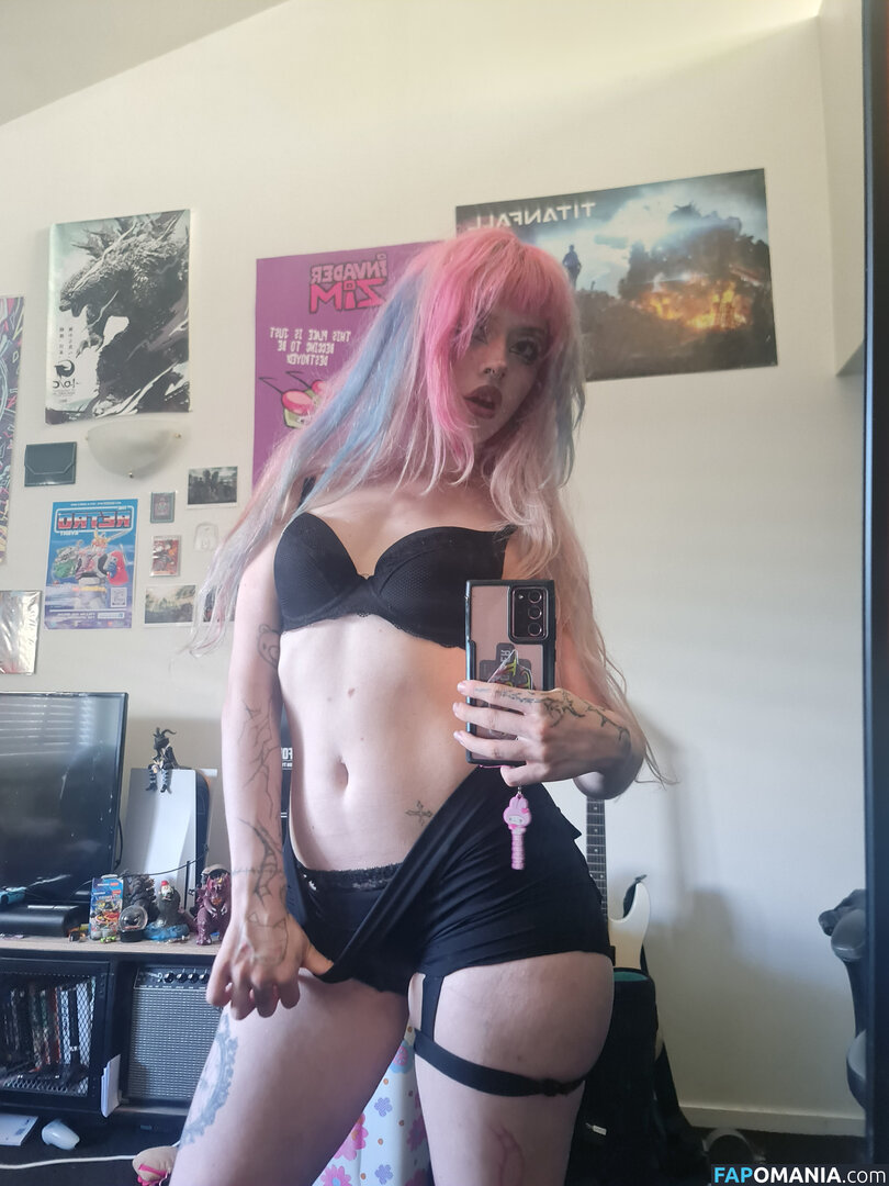 +:｡.ruby ʚ ♡ ɞ ⋆ ✧.｡ / allmyheartbear / myarykerx / usakumyawhore / usakyumawhore Nud OnlyFans  Fotografie scursă #32