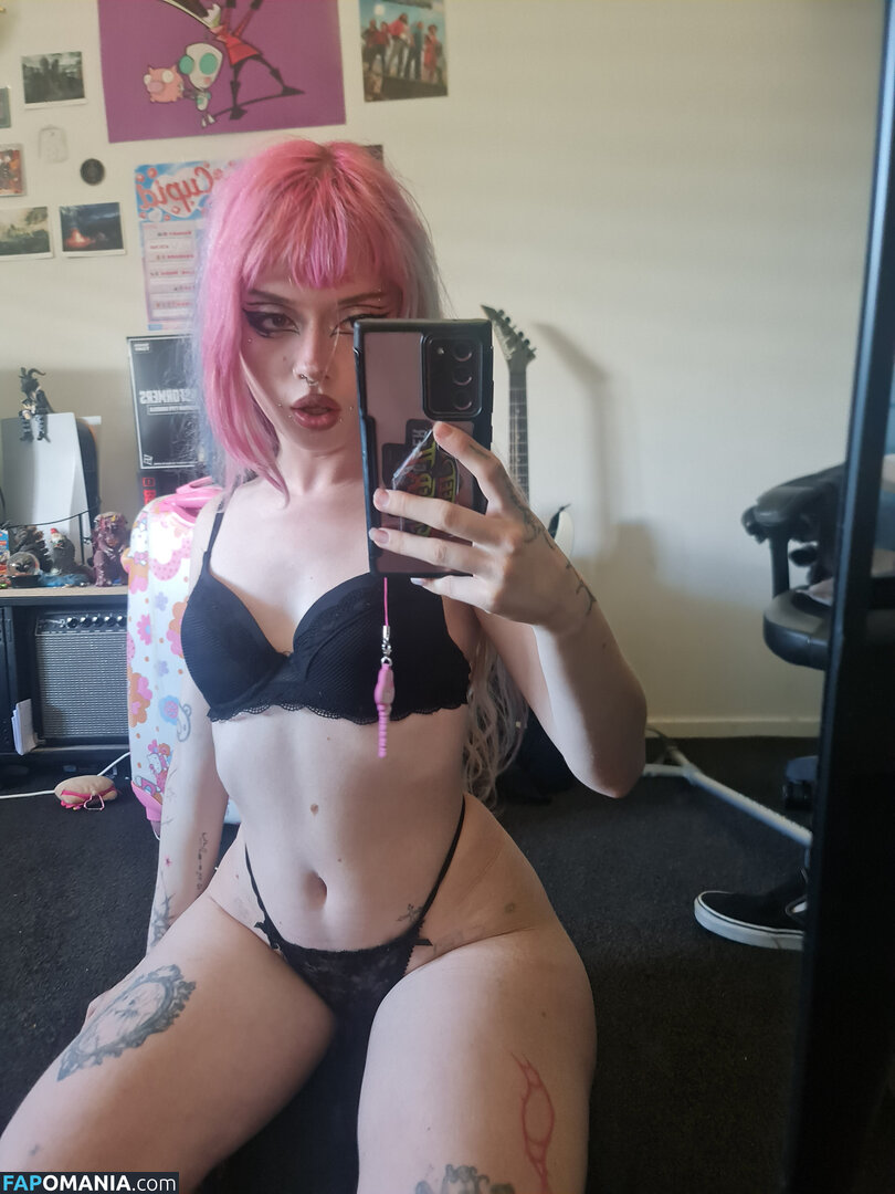 +:｡.ruby ʚ ♡ ɞ ⋆ ✧.｡ / allmyheartbear / myarykerx / usakumyawhore / usakyumawhore Nud OnlyFans  Fotografie scursă #36