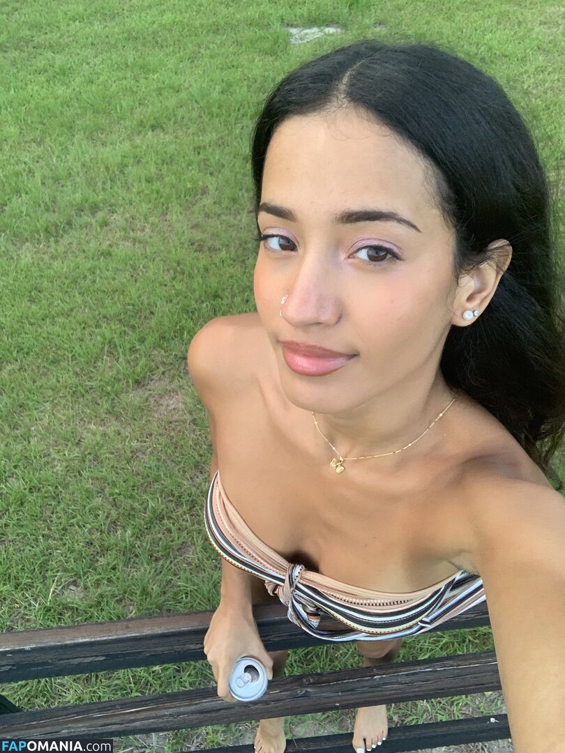 Ally Casper / Kitten Ally / allycasp / allycasper / chloally Nud OnlyFans  Fotografie scursă #4