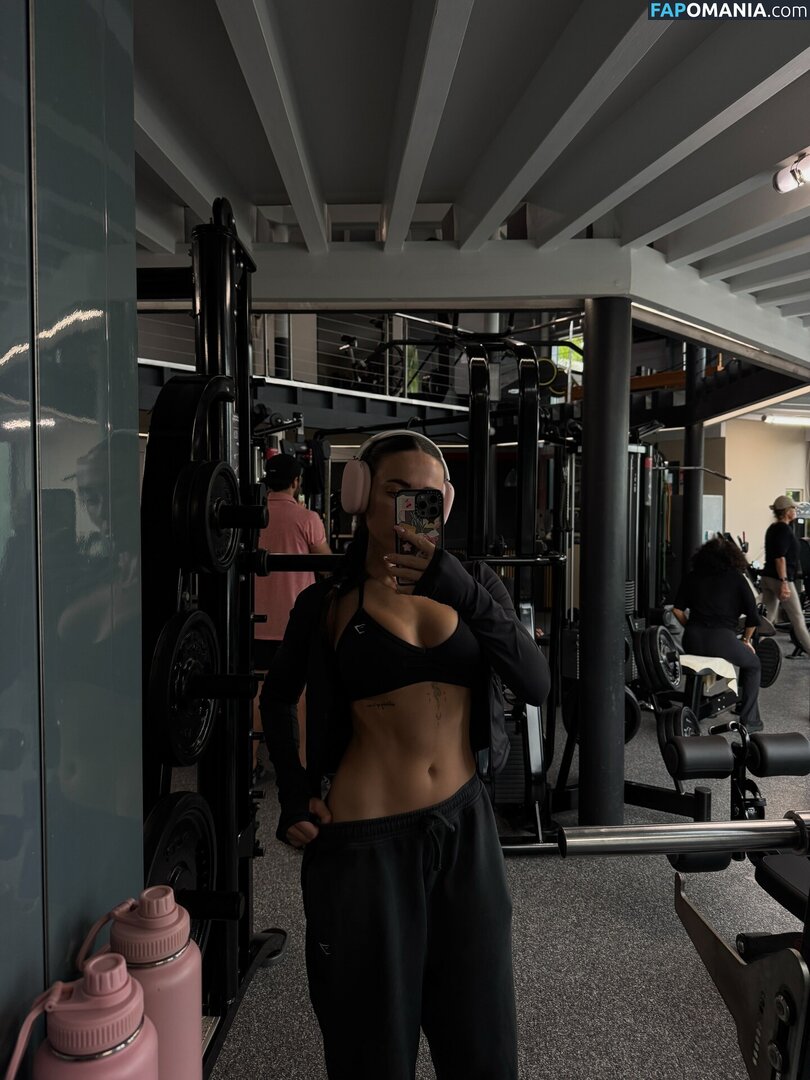 Alohalaia / alohalaia_ / thealohatrainer Nud OnlyFans  Fotografie scursă #10