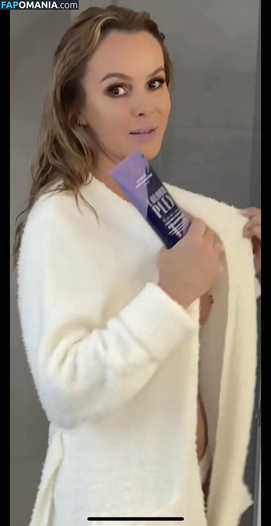 Amanda Holden / noholdenback Nud OnlyFans  Fotografie scursă #461