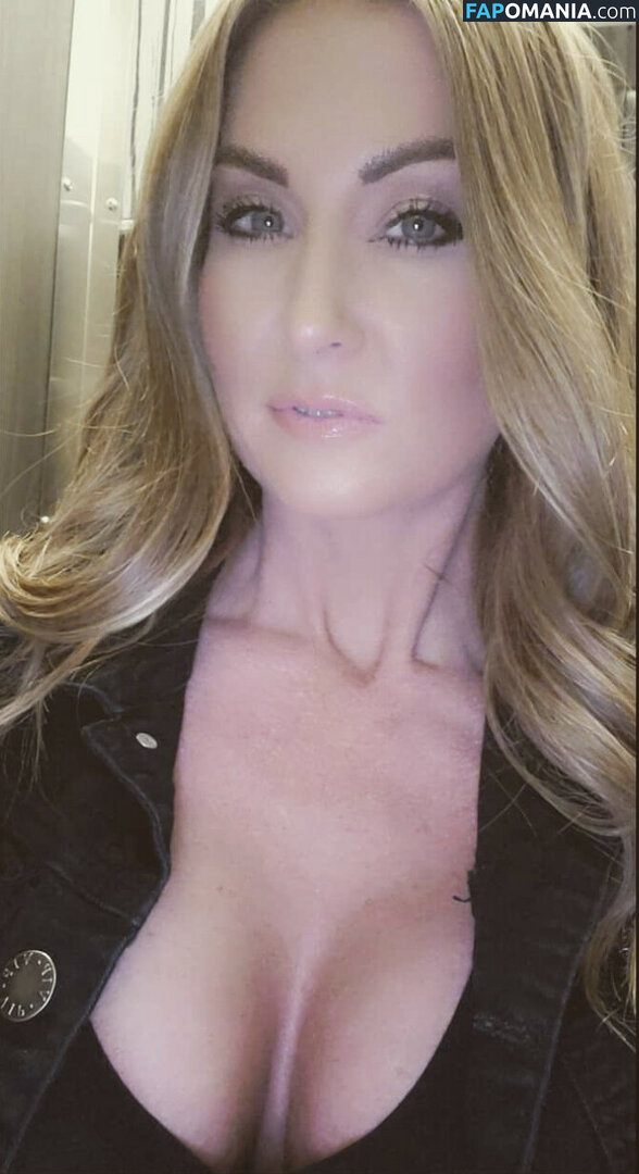 AmberHaines26 / Ambiedawn26 / Cougarfans3333 Nud OnlyFans  Fotografie scursă #1