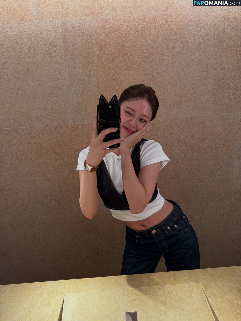 An IVE / An Yujin 안유진 | / _yujin_an Nud OnlyFans  Fotografie scursă #6