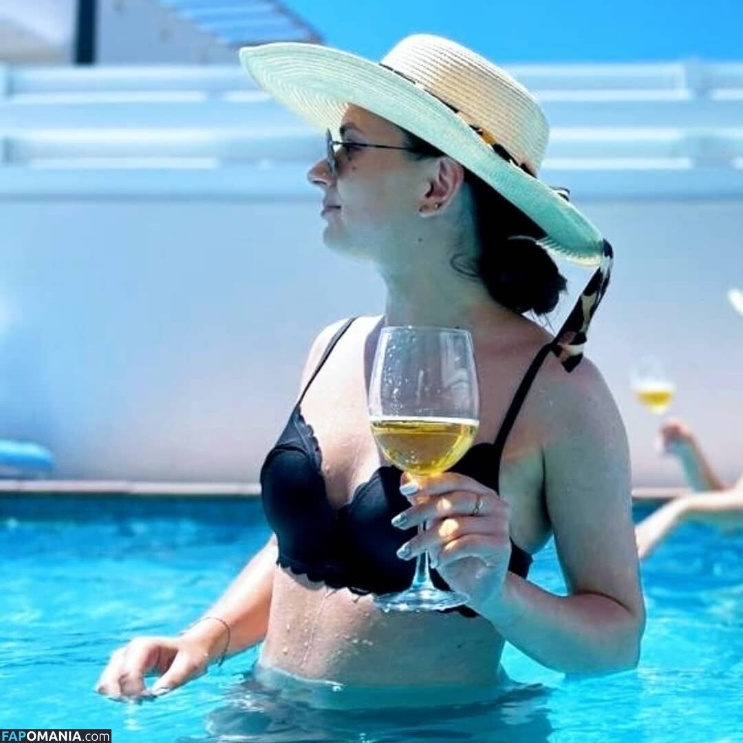 Andreea Birca / andreeaabirca / deea_deutza95 Nud OnlyFans  Fotografie scursă #3