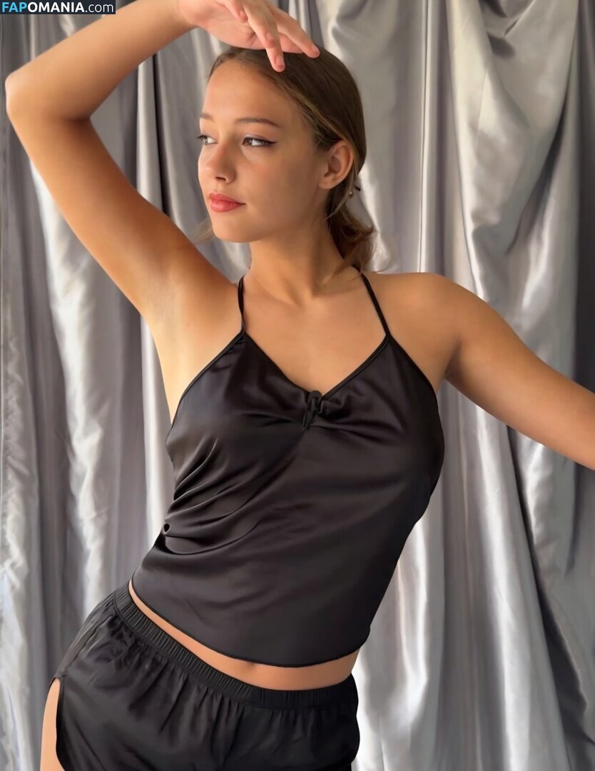 Anfisaria Riazhkina / Odd-Crab8566 / anfisaria Nud OnlyFans  Fotografie scursă #8