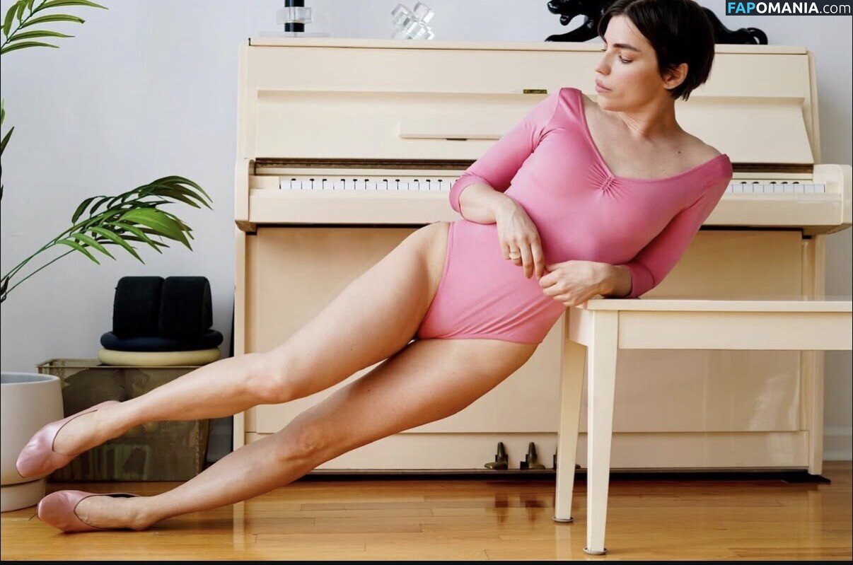 Angela Trimbur / angelatrimbur / angelatrimburdance Nud OnlyFans  Fotografie scursă #25