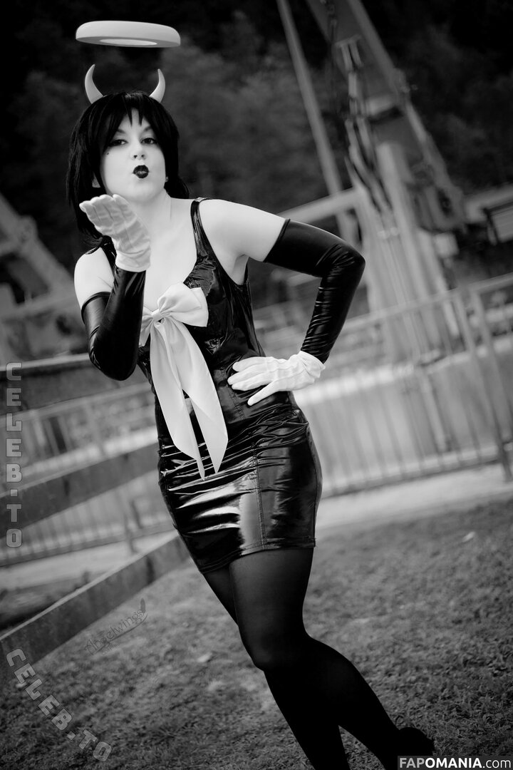 Angelwings_Cos Nud OnlyFans  Fotografie scursă #5