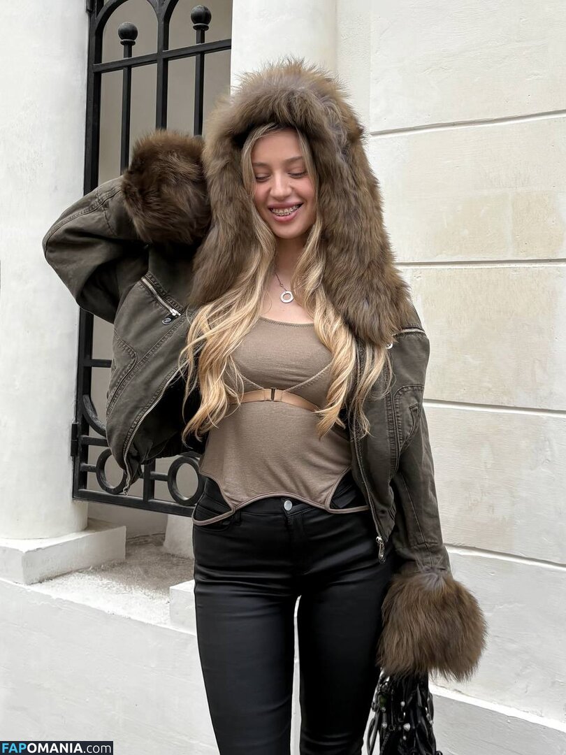Anisimova Anastasia / anapm / anisimovaaanastasia Nud OnlyFans  Fotografie scursă #16