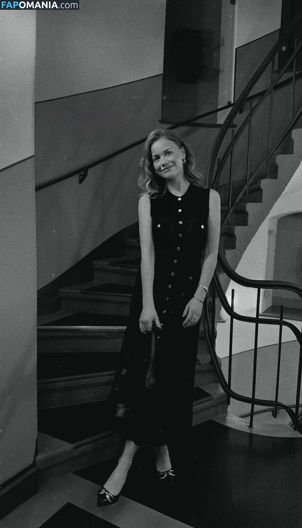 Aurelia Heinz / annaaaurelia / relianana Nud OnlyFans  Fotografie scursă #1