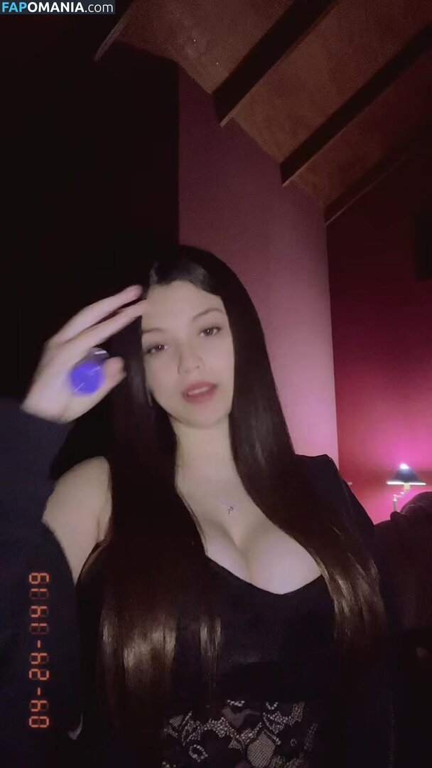 antoniia.blessed / https: Nud OnlyFans  Fotografie scursă #2