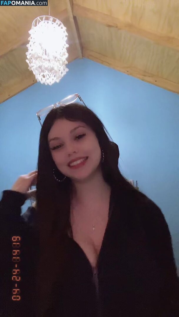 antoniia.blessed / https: Nud OnlyFans  Fotografie scursă #10