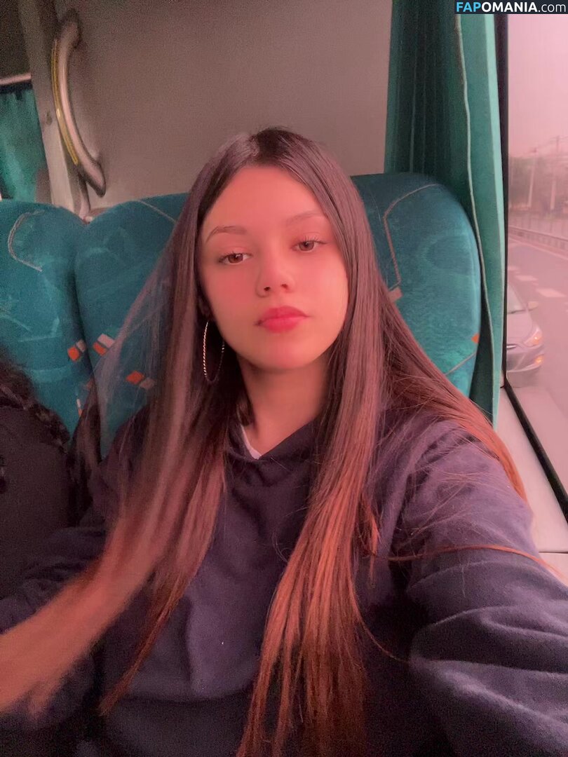 antoniia.blessed / https: Nud OnlyFans  Fotografie scursă #15