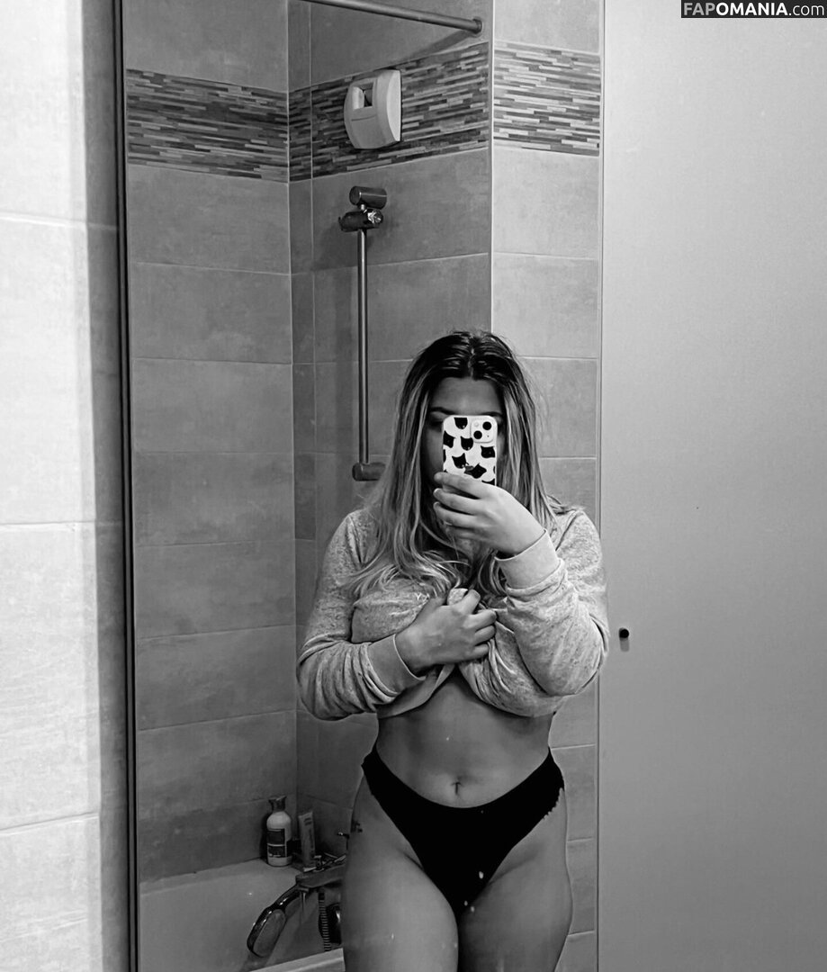 Apoline Perret / apolineprrt / shaniaperrett Nud OnlyFans  Fotografie scursă #2