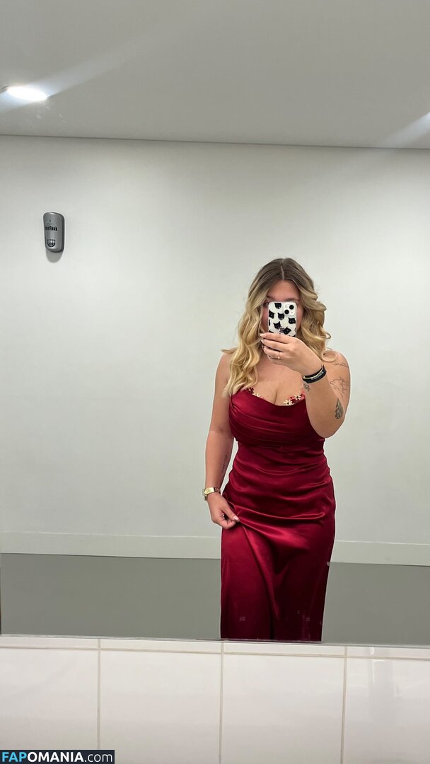 Apoline Perret / apolineprrt / shaniaperrett Nud OnlyFans  Fotografie scursă #4