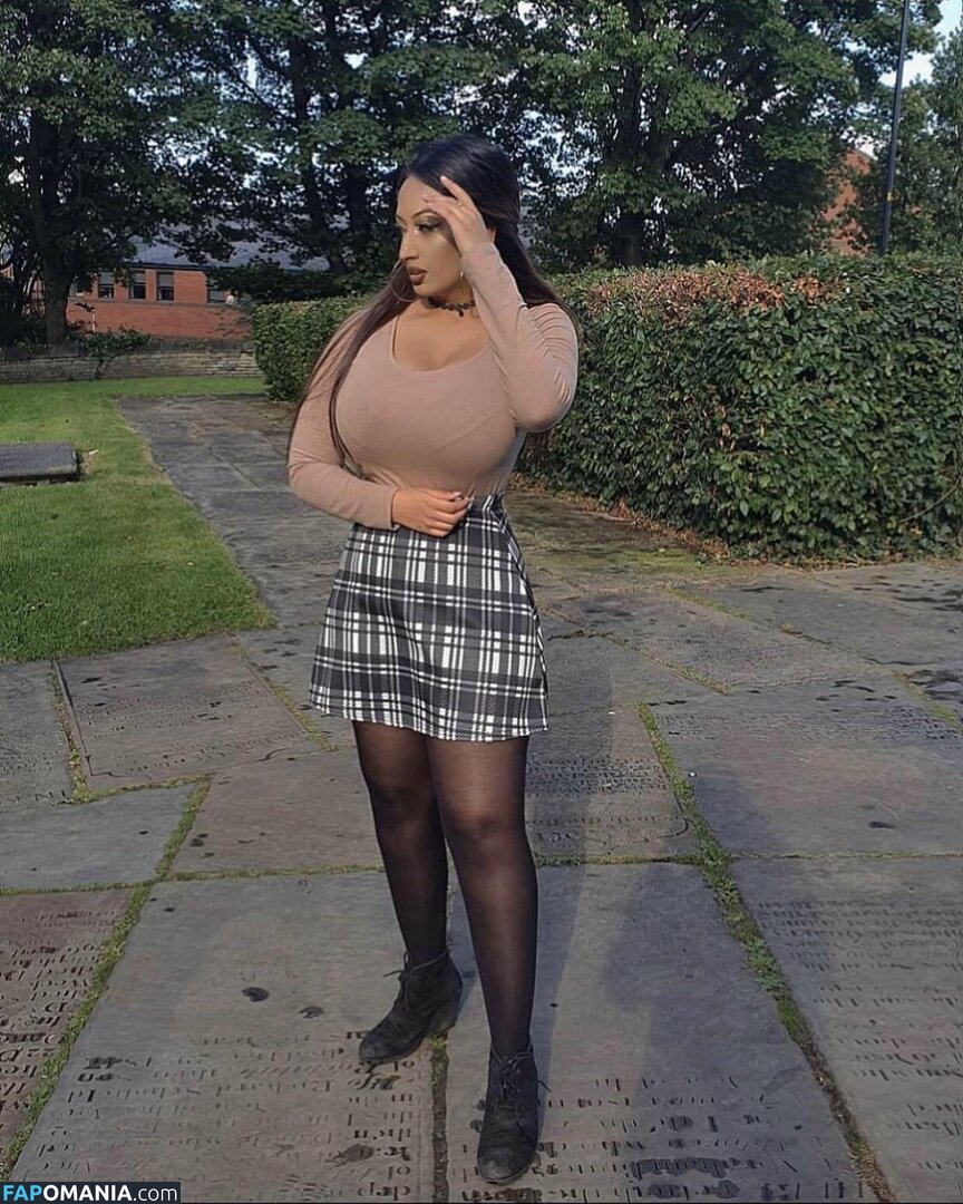 aqsaghafoorx Nud OnlyFans  Fotografie scursă #3