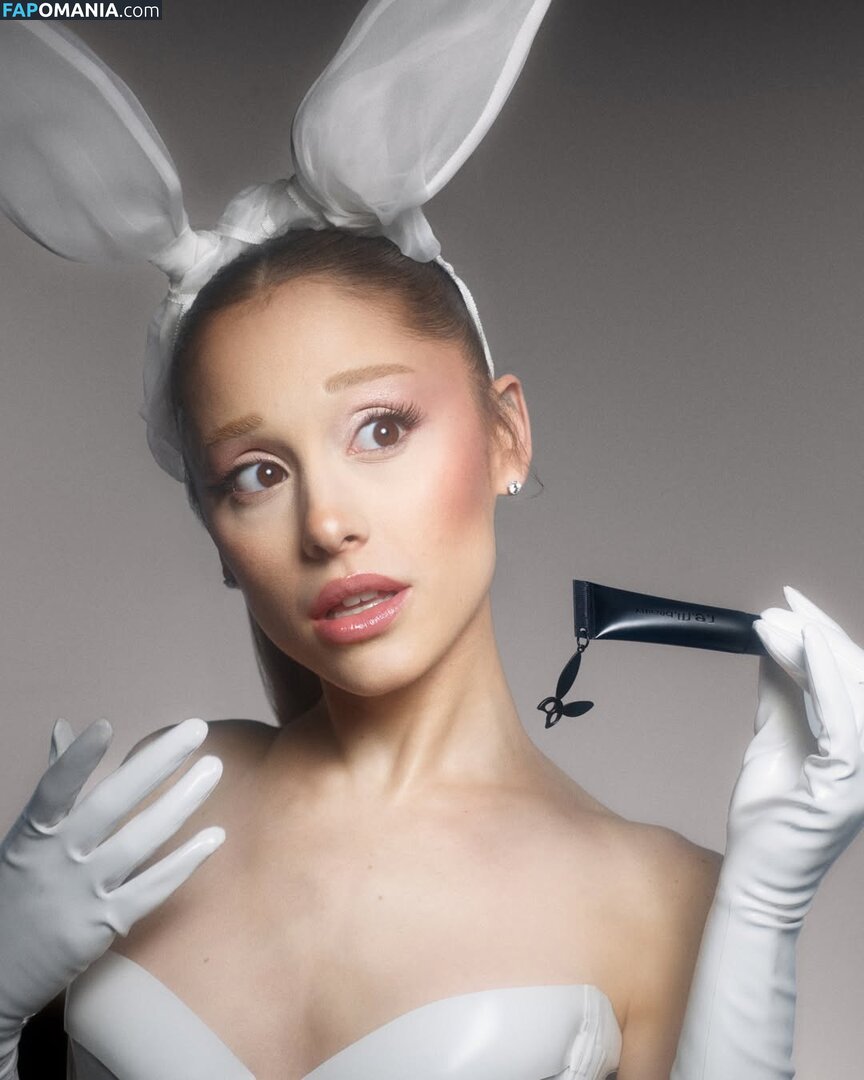 Ariana Grande / arianagrande Nud OnlyFans  Fotografie scursă #7