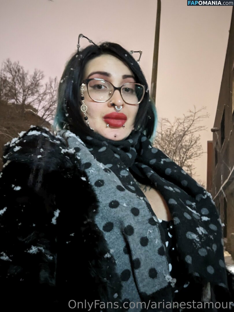 Ariane Saint Amour / ariane_st.amour / arianestamour Nud OnlyFans  Fotografie scursă #2
