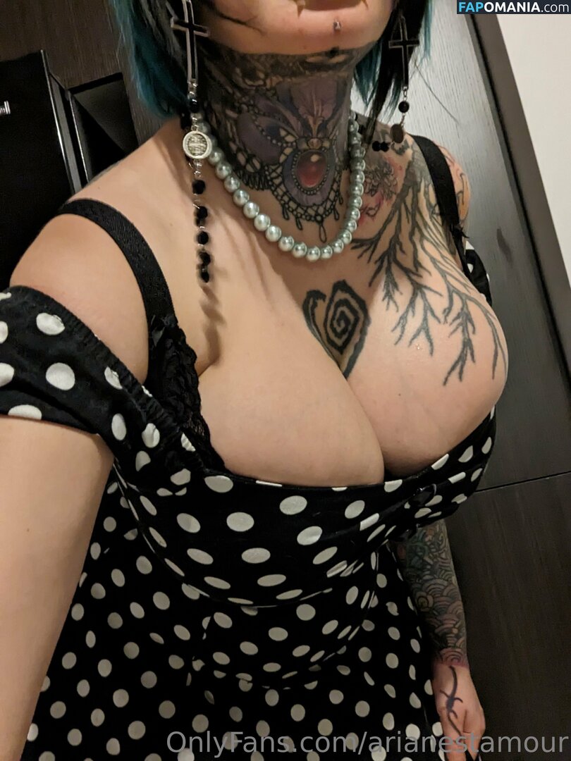 Ariane Saint Amour / ariane_st.amour / arianestamour Nud OnlyFans  Fotografie scursă #4