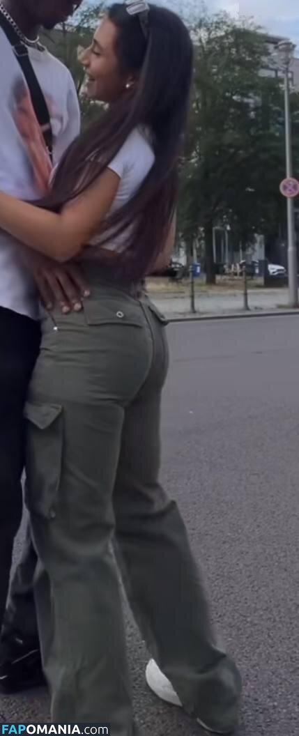 Asaliraniii Nud OnlyFans  Fotografie scursă #9