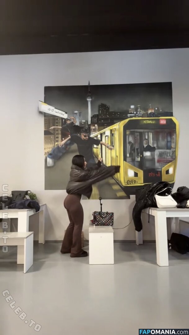 Asaliraniii Nud OnlyFans  Fotografie scursă #25