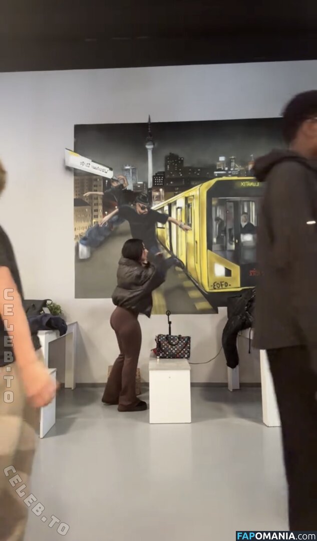 Asaliraniii Nud OnlyFans  Fotografie scursă #26