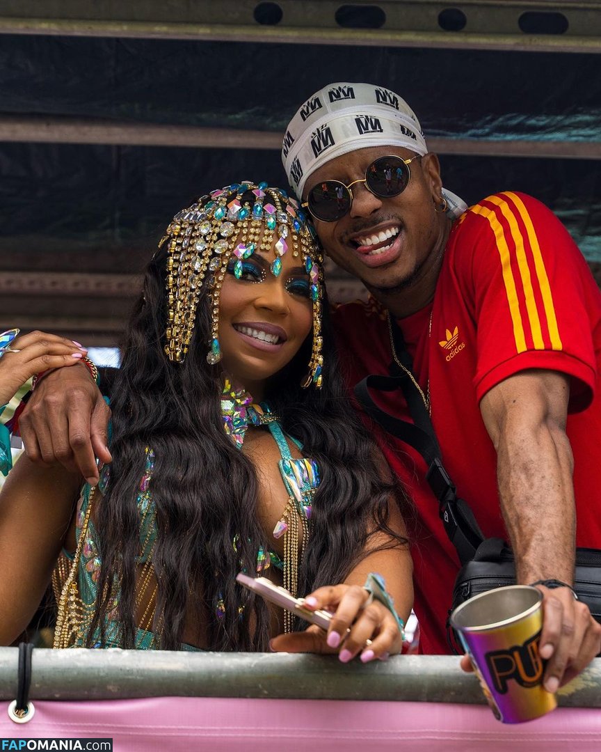 Ashanti / ashantithisisme / https: / shawnababyxxx Nud OnlyFans  Fotografie scursă #21