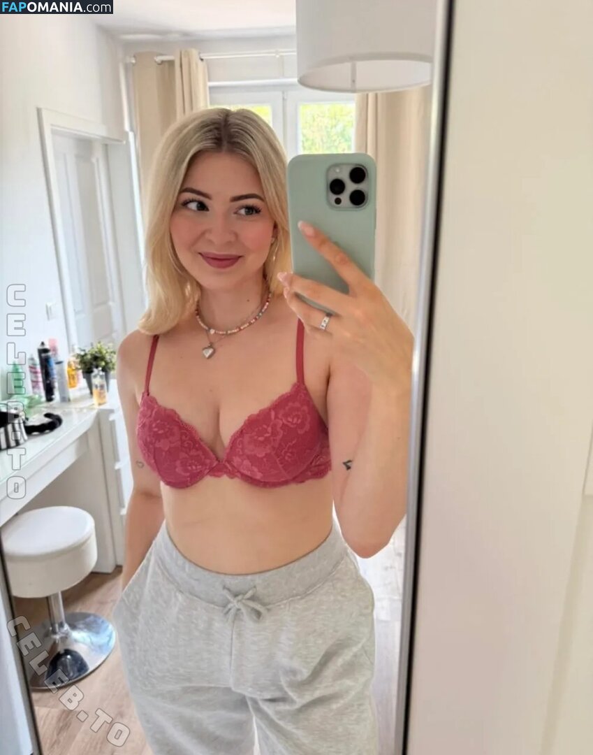 ASMR Janina / ASMRJaninaa / asmrjanina / https: Nud OnlyFans  Fotografie scursă #47