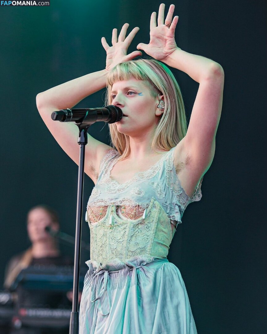 Aurora Aksnes / auroramusic / singer Nud OnlyFans  Fotografie scursă #214