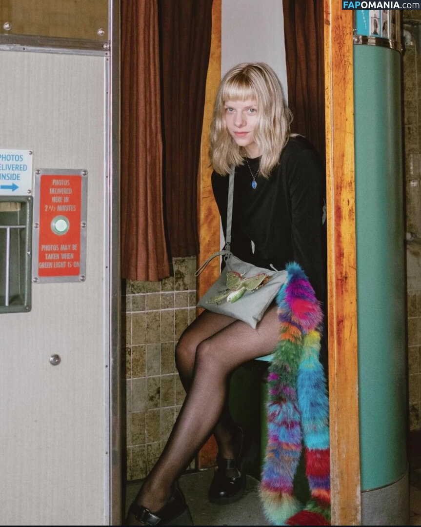 Aurora Aksnes / auroramusic / singer Nud OnlyFans  Fotografie scursă #234