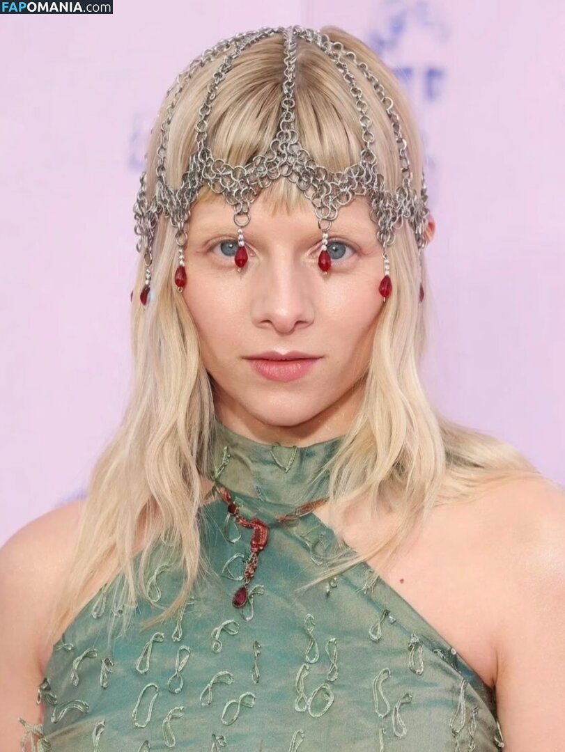 Aurora Aksnes / auroramusic / singer Nud OnlyFans  Fotografie scursă #266