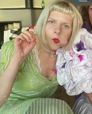 Aurora Aksnes / auroramusic / singer Nud OnlyFans  Fotografie scursă #267