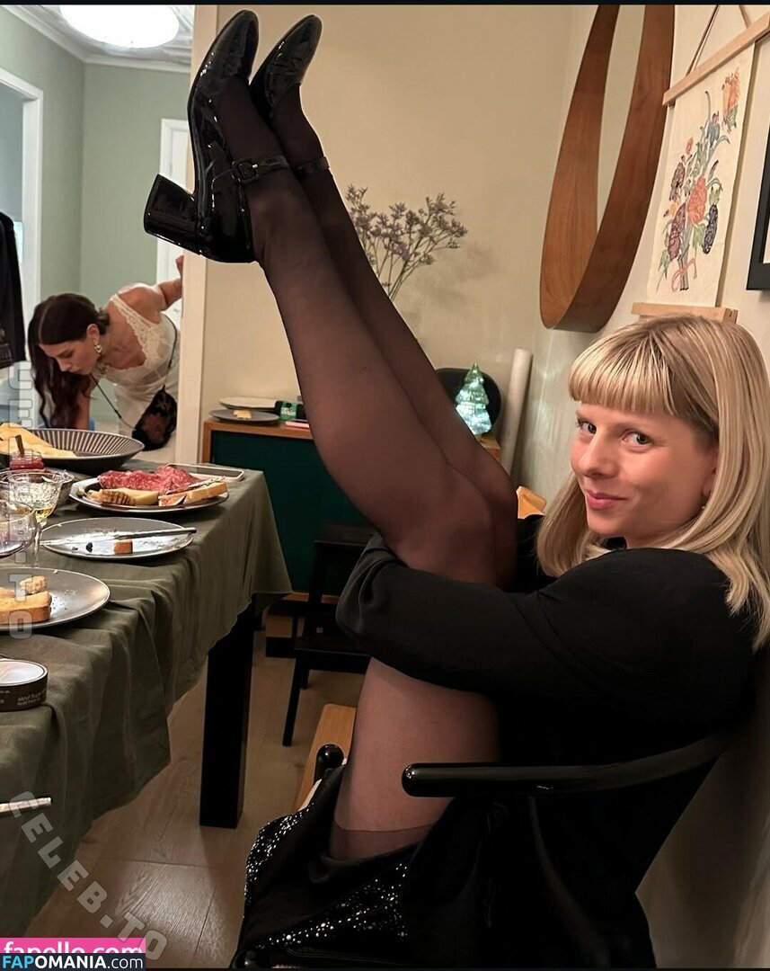 Aurora Aksnes / auroramusic / singer Nud OnlyFans  Fotografie scursă #271