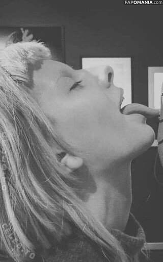 Aurora Aksnes / auroramusic / singer Nud OnlyFans  Fotografie scursă #273