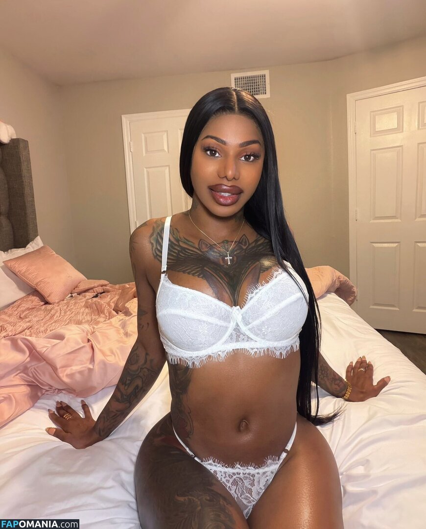 ayelolababy / officialmslola Nud OnlyFans  Fotografie scursă #3