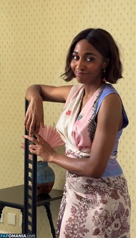 Ayo Edebiri / ayoedebiri Nud OnlyFans  Fotografie scursă #17