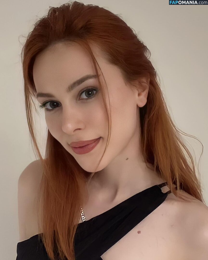 Aysennyuksel / moonbae.8 Nud OnlyFans  Fotografie scursă #5