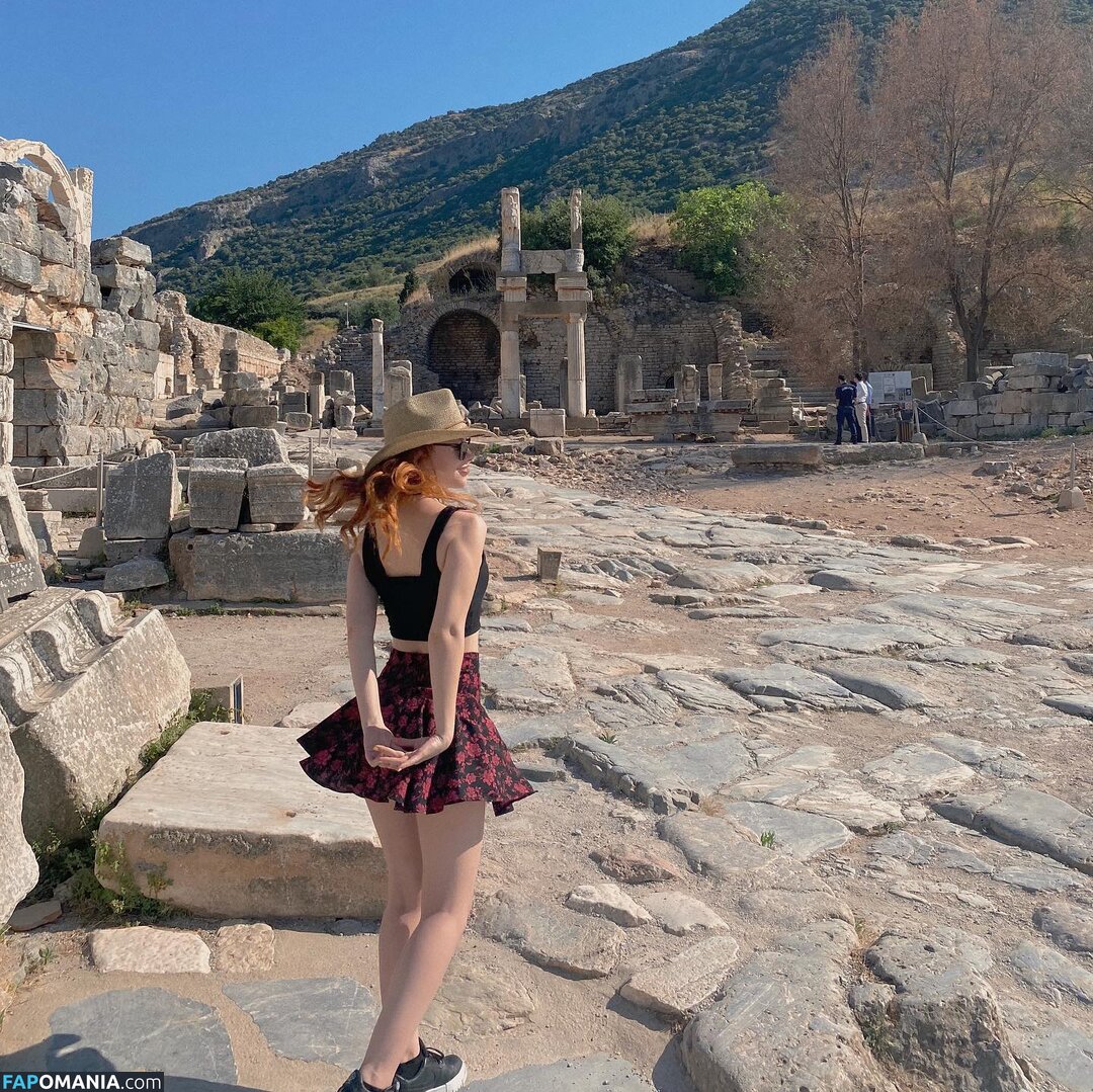 Aysennyuksel / moonbae.8 Nud OnlyFans  Fotografie scursă #11