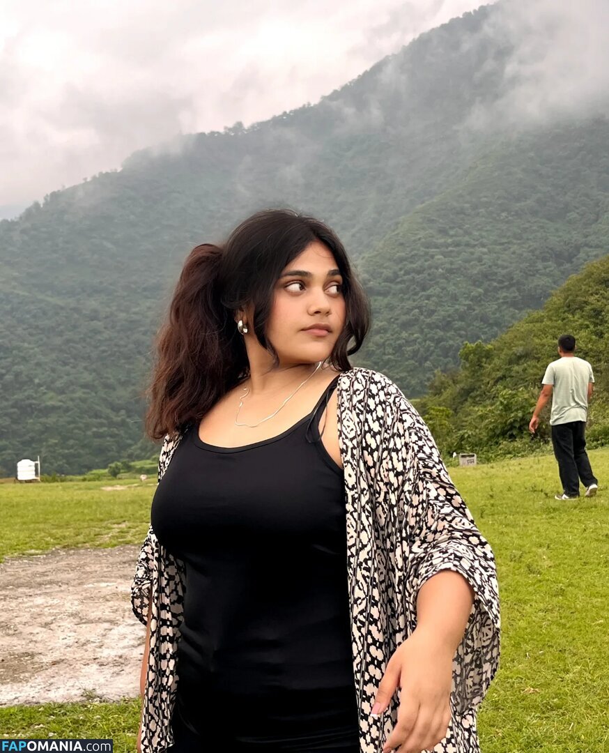 ayushi bhardwaj / ayushi_bhardwajj Nud OnlyFans  Fotografie scursă #9