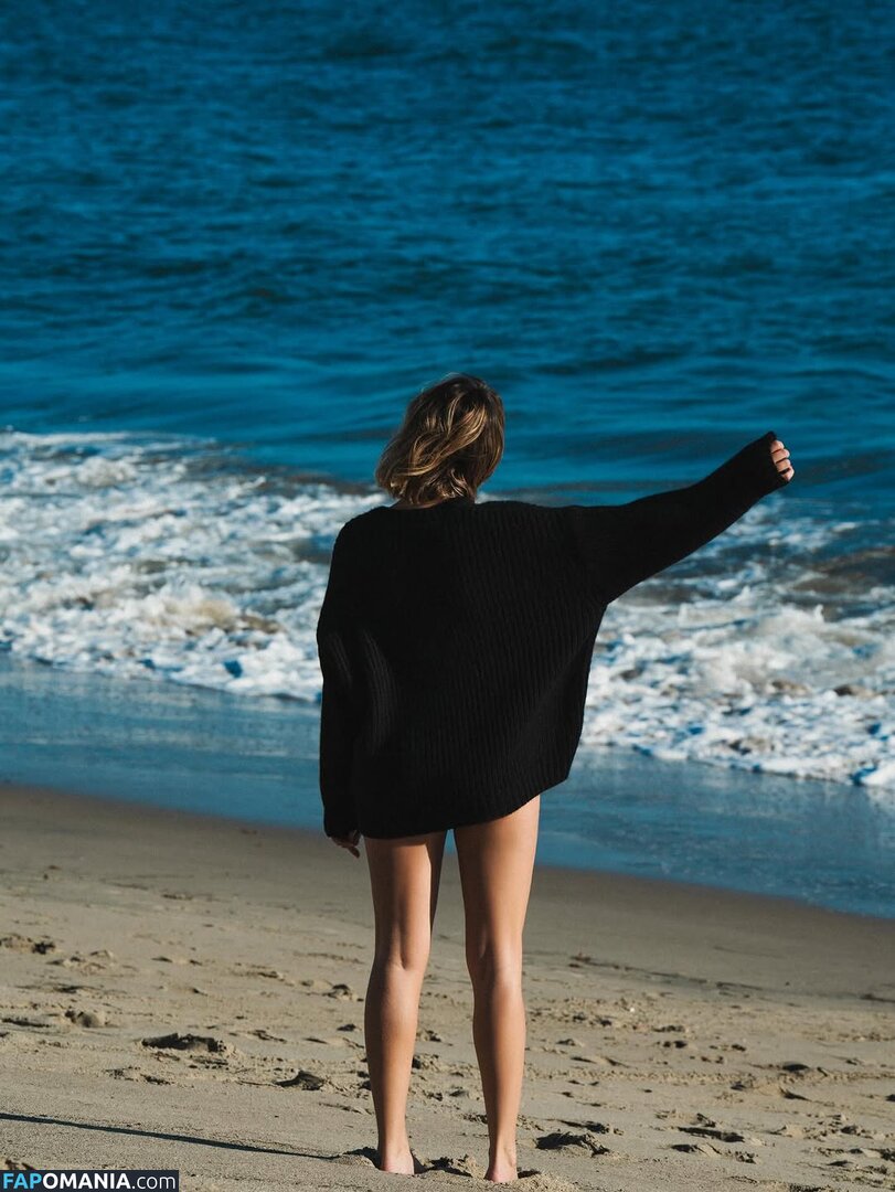 Bailee Madison / baileemadison / bailey_madis0n Nud OnlyFans  Fotografie scursă #7