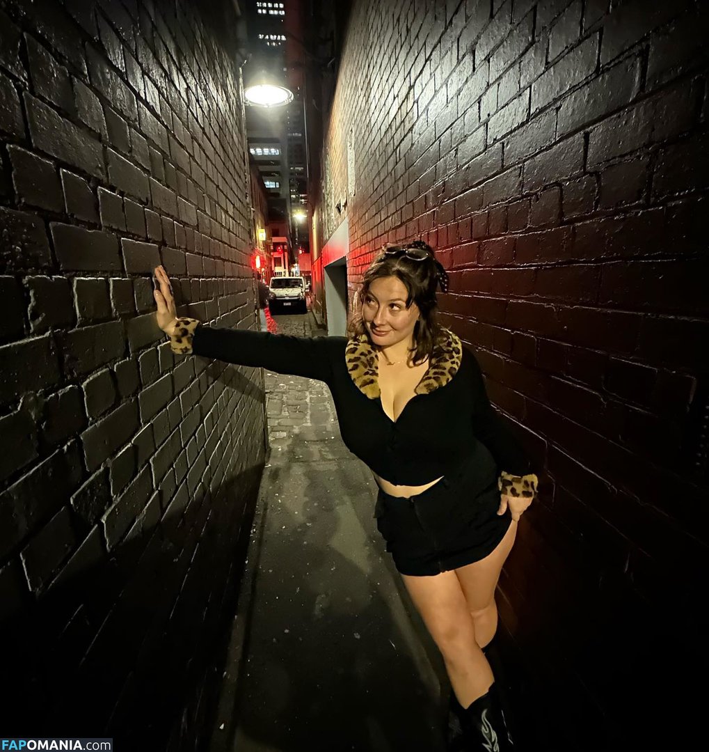 Bel Larcombe / Slice_of_salami_ / Bel Larcombe slice_of_salami_ / bel_larcombe_ Nud OnlyFans  Fotografie scursă #15