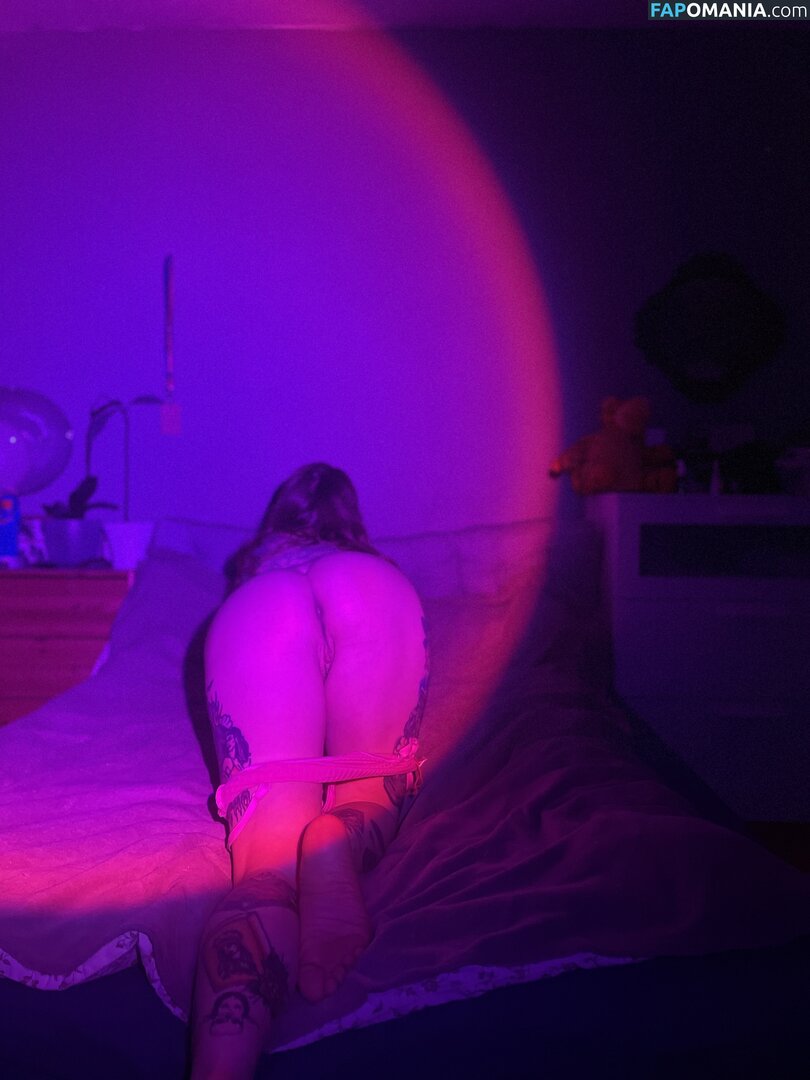 belaya_devushka / зато красивая Nud OnlyFans  Fotografie scursă #3