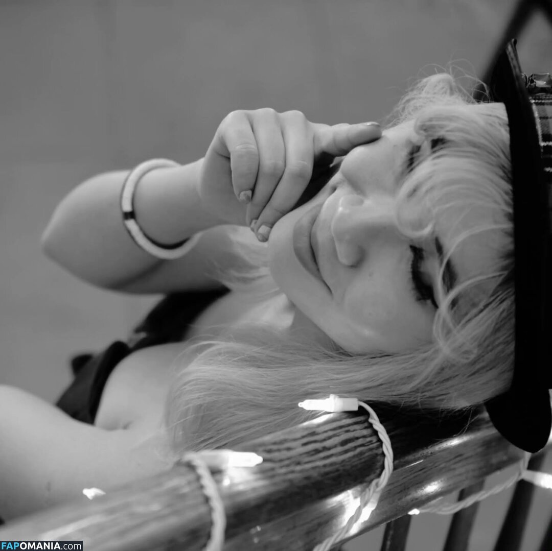 Aquentine / Bessy Q / Final Girlz / Justa Queen / Quynh Văn / _bessy.q_ Nud OnlyFans  Fotografie scursă #7