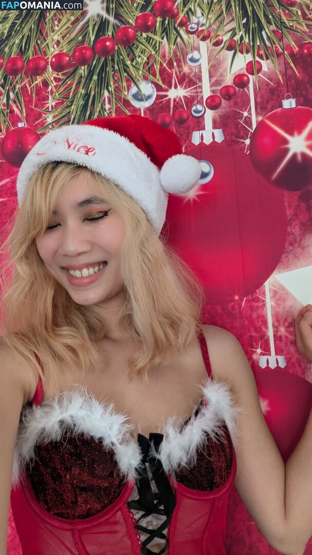 Aquentine / Bessy Q / Final Girlz / Justa Queen / Quynh Văn / _bessy.q_ Nud OnlyFans  Fotografie scursă #17