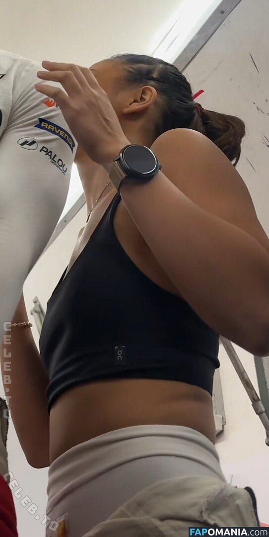 Bianca Bustamante / https: / racerbia Nud OnlyFans  Fotografie scursă #18