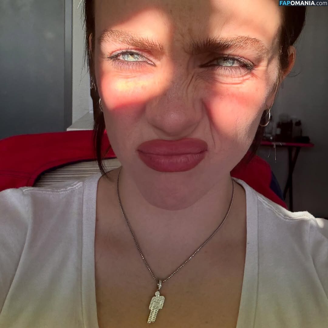 Billie Eilish / Fake / billeeilish / billieeilish Nud OnlyFans  Fotografie scursă #2239