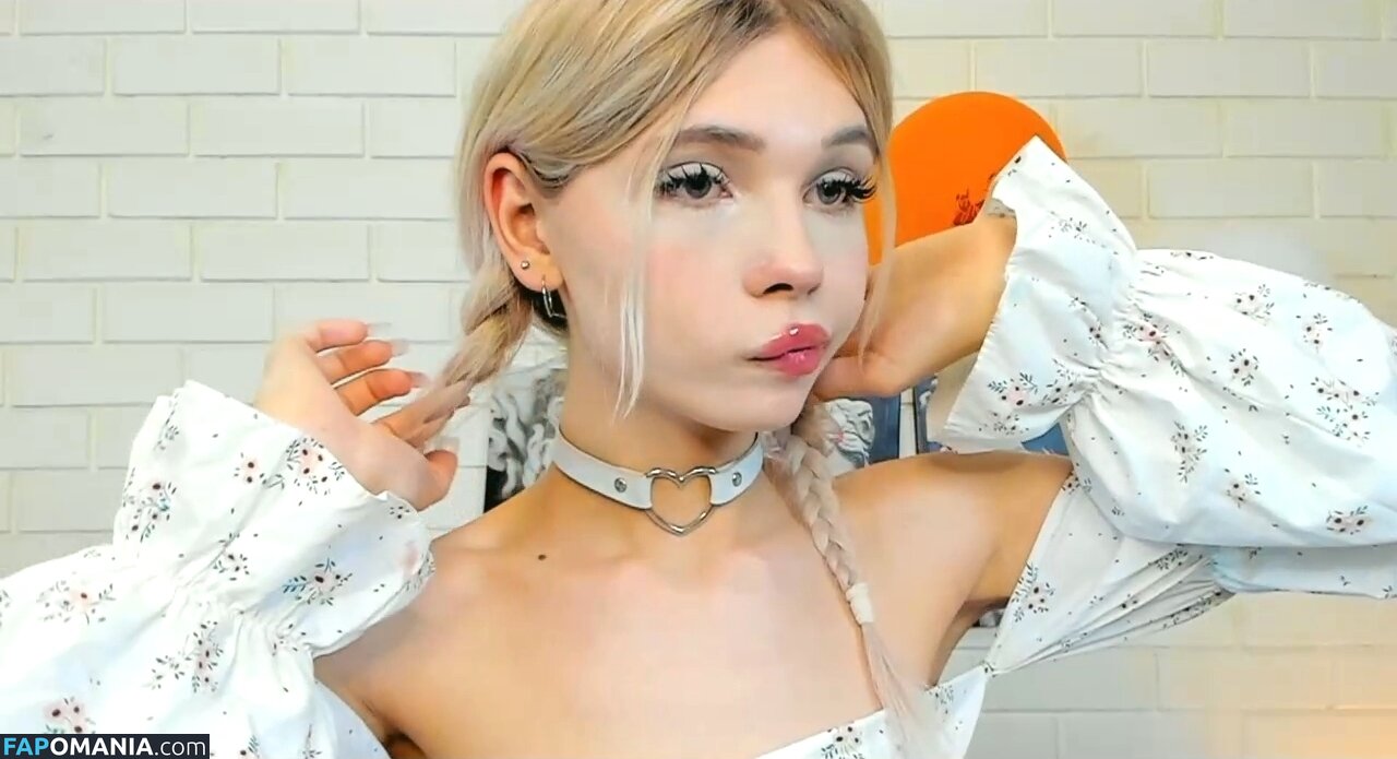 Blondy_fina / blondy_curvy2595 Nud OnlyFans  Fotografie scursă #3