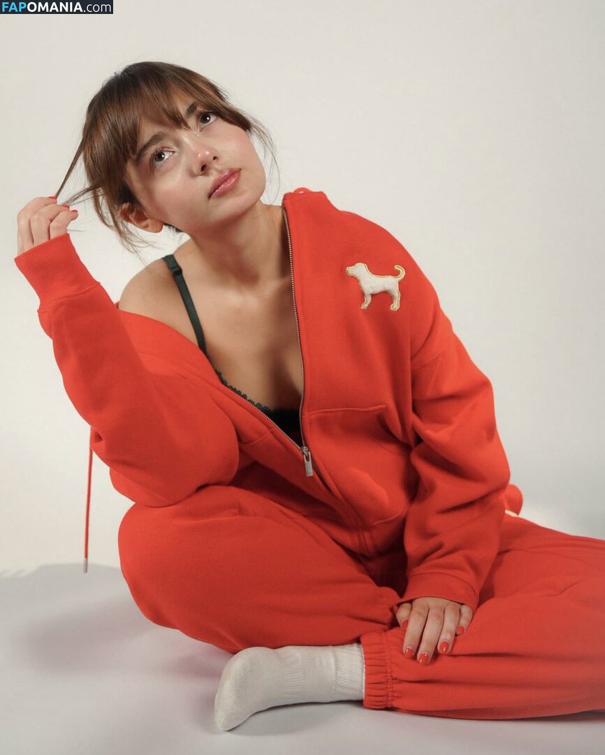 Büşra Zeynep Çetin Nud OnlyFans  Fotografie scursă #4