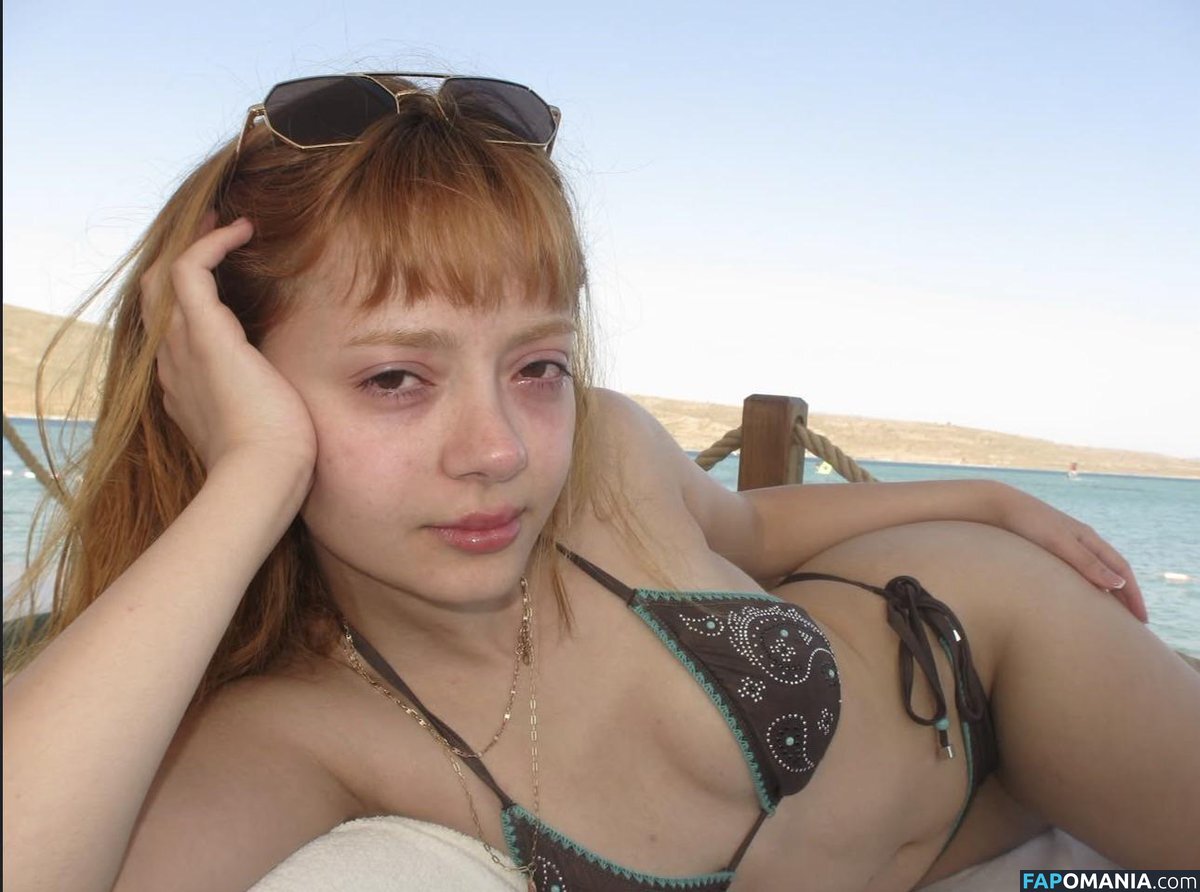 Büşra Zeynep Çetin Nud OnlyFans  Fotografie scursă #9