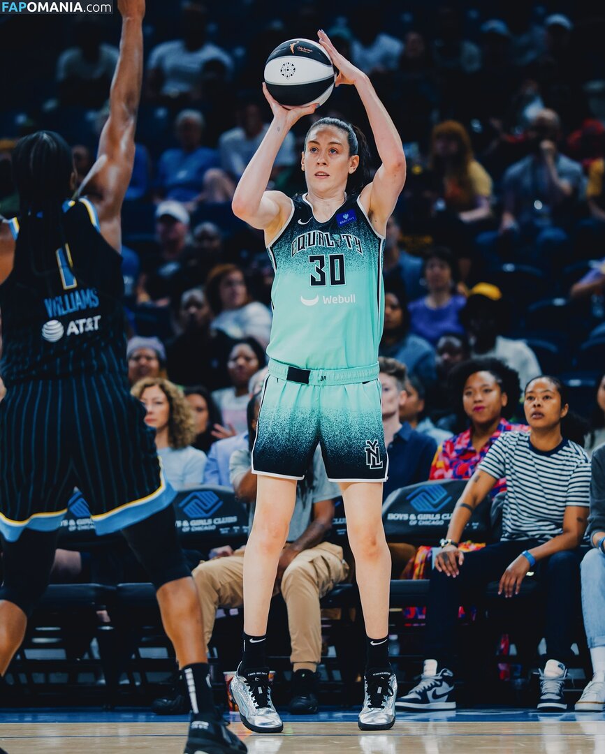 Breanna Stewart / WNBA Player / breannastewart30 Nud OnlyFans  Fotografie scursă #5